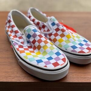NWT Vans Classic rainbow checkerboard Women’s 9/Men’s 7.5